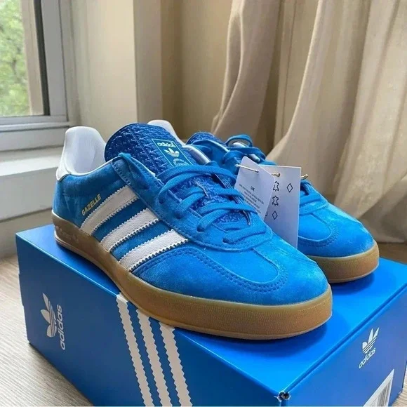 New Adidas Indoor Gazelle Sneakers Blue White Gum Womens 7 - Picture 2 of 13